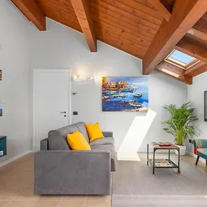 https://casa-gialla-7a-new-apartment-milanocomo.it-lombardy.com